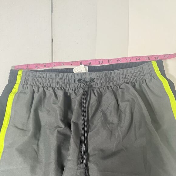 Nike Swim Trunks Men’s Size XL Gray Green Accents Lined Pockets Drawstring Waist - Picture 9 of 11